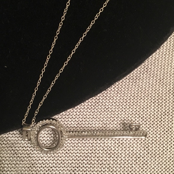 Silver and Diamonds 💎 Necklace - Picture 5 of 8